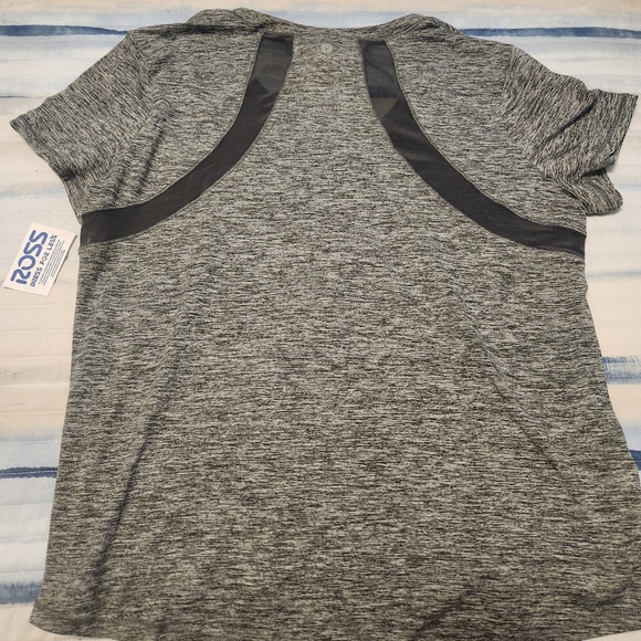 Velocity Activewear tops - Picture 2 of 4